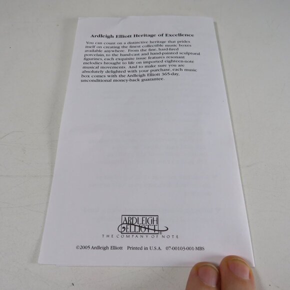 HEIRLOOM PORCELAIN TELEPHONE "HELLO DAUGHTER” Message Of Love - Music Box - Picture 13 of 16